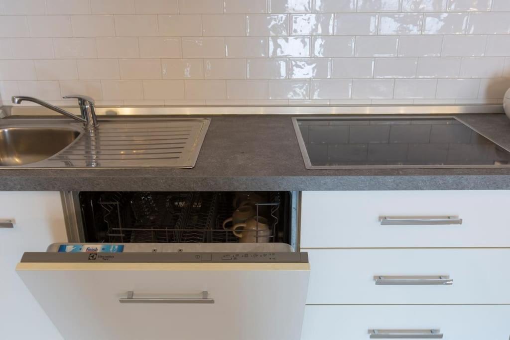 My Charming Apartments Ai Navigli-Vigevano Suite มิลาน ภายนอก รูปภาพ