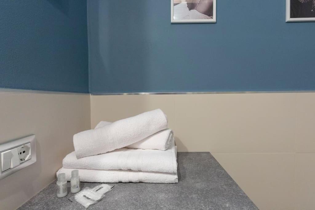 My Charming Apartments Ai Navigli-Vigevano Suite มิลาน ภายนอก รูปภาพ