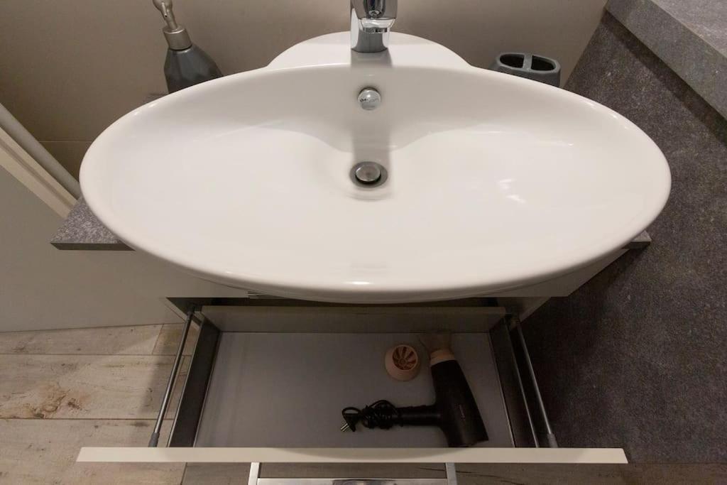 My Charming Apartments Ai Navigli-Vigevano Suite มิลาน ภายนอก รูปภาพ