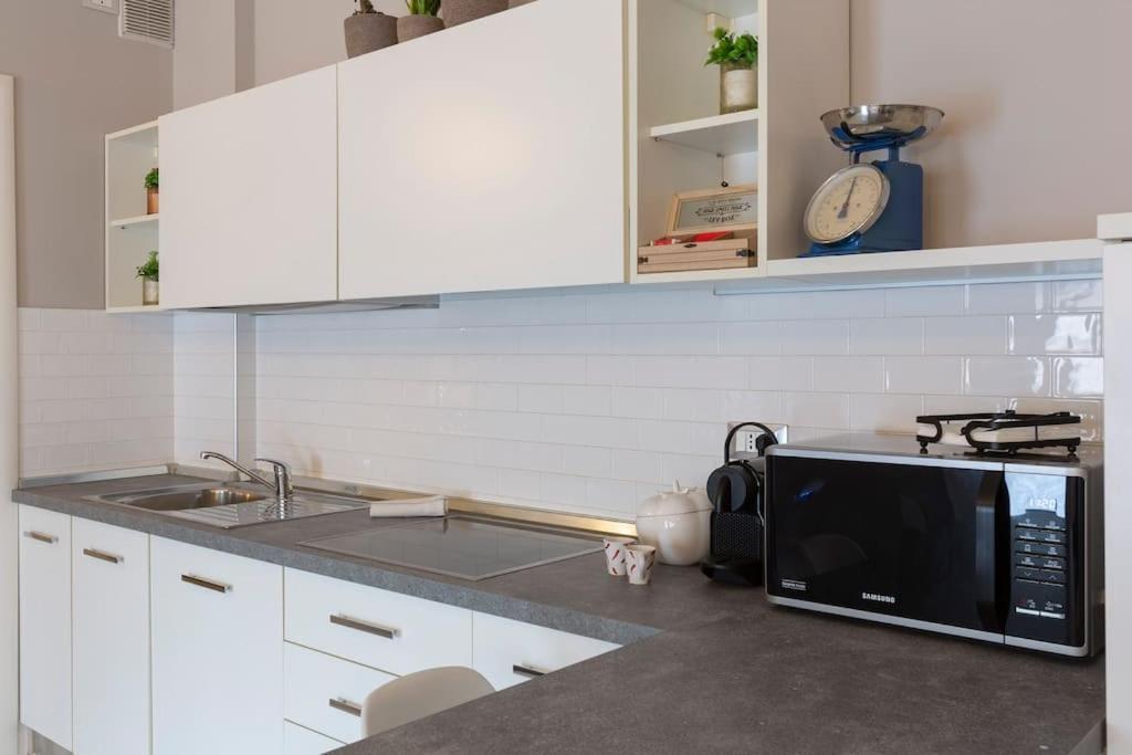 My Charming Apartments Ai Navigli-Vigevano Suite มิลาน ภายนอก รูปภาพ